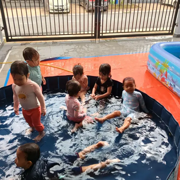 Swimming Pool & Water Play